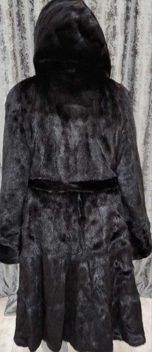 Продам норковую шубу
