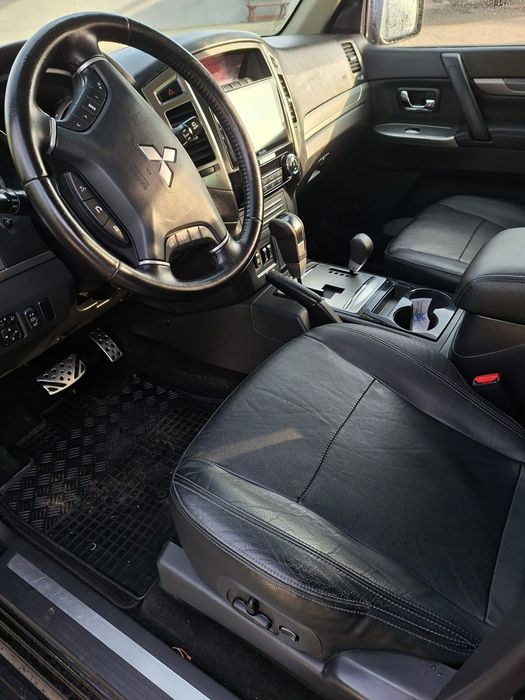 Mitsubishi Pajero 2018