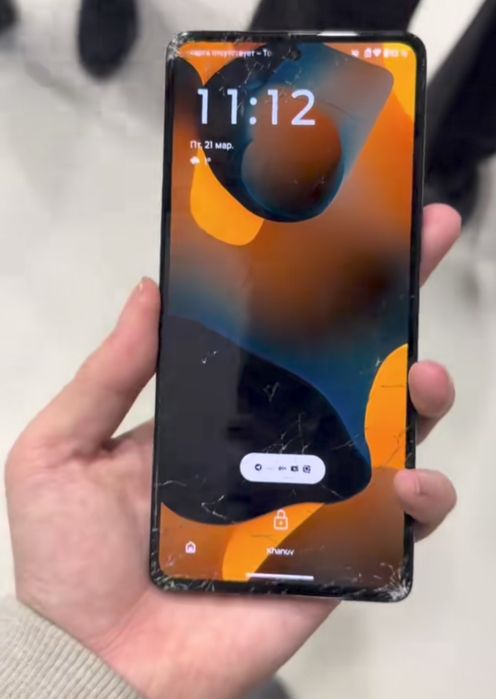 motorola edge plus 5G UW (2022) / motorola edge 30 pro