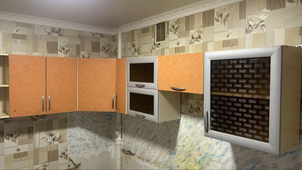 Продам верхниий шкаф от кухонного гарнитура 10000