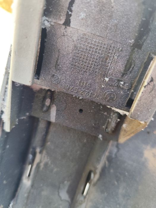 бампер оригинал бмв е36  сидения