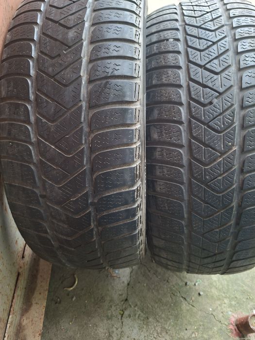 Продам шины 225/45/18 пирелли