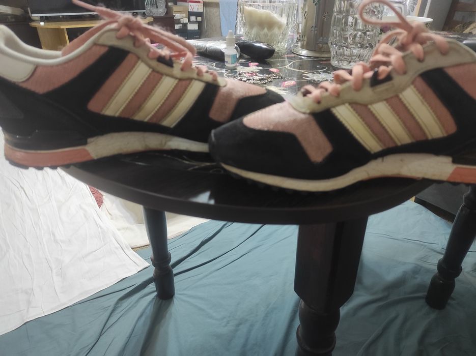 Кроссовки Adidas оригинал женские продам б/у