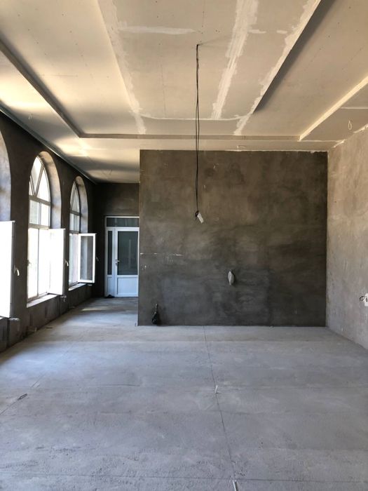 Мирзо- Улугбекский район,Продаётся двухэтажный дом, в черновой отделке