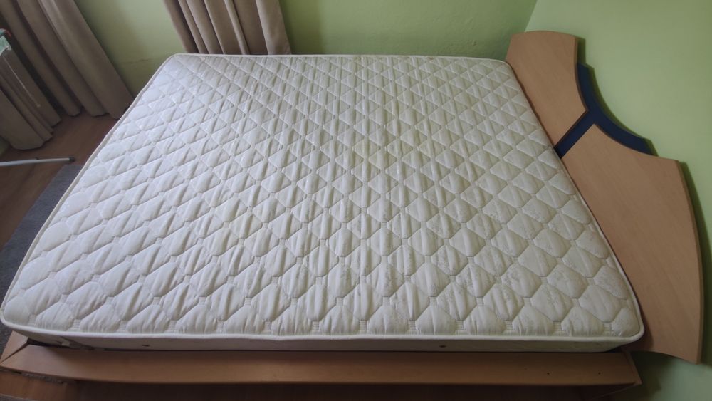 Спални,легла с матраци и подматрачна дъска