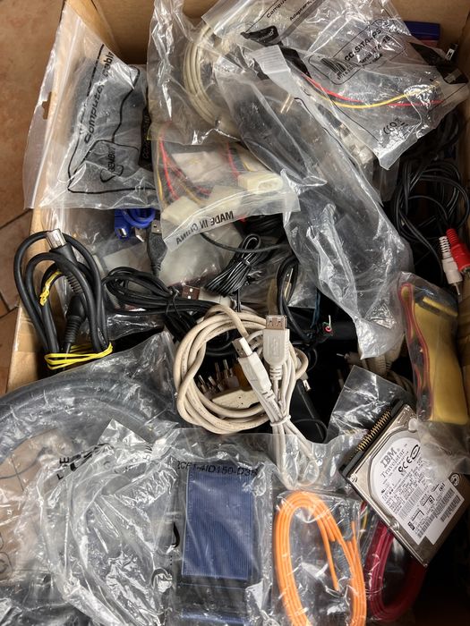 Loturi cabluri usb,rca,hdmi,jack, componente PC, noi si sh