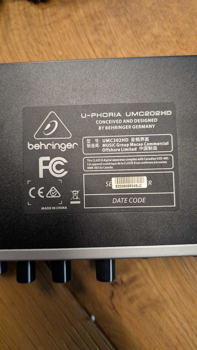 Behringer U-Phoria Studio PRO - Pachet pentru recording (studio)