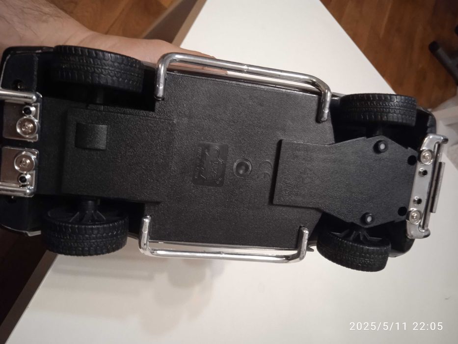 Джип голям Dickie, стара количка от соц време и 2 бр. малки камиончета