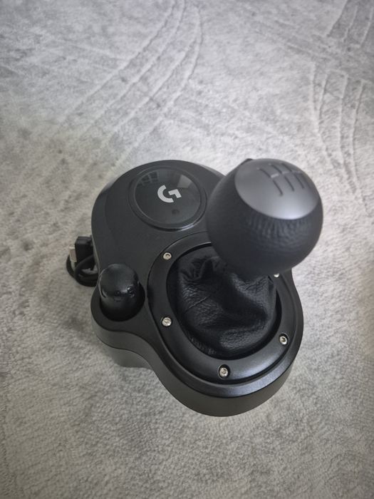 Volan cu pedale si schimbător Logitech G29 CA NOU