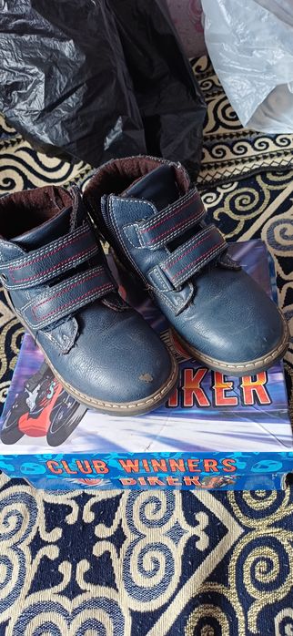 Продам обуви осень-зима на мальчика