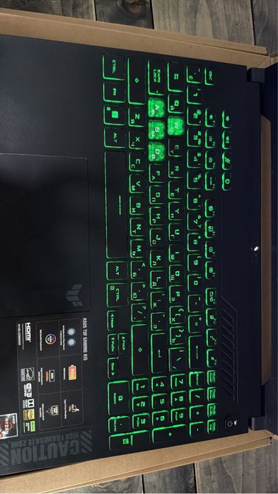 Продам  б/у ноутбук