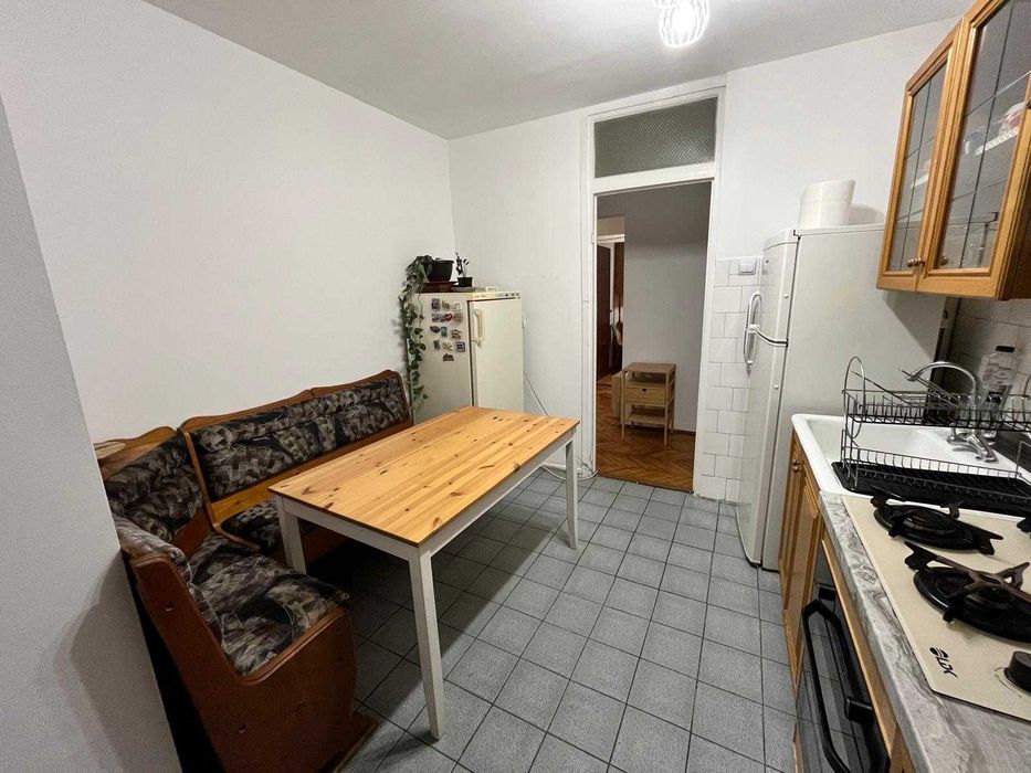 Vand apartament 3 camere + garaj propriu ZORILOR