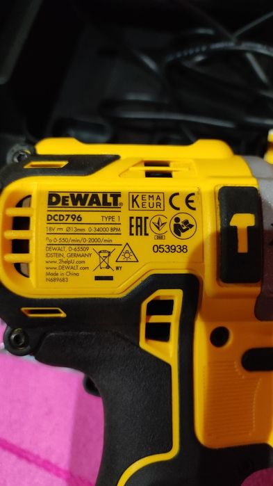 Autofiletanta motor fără perii DEWALT