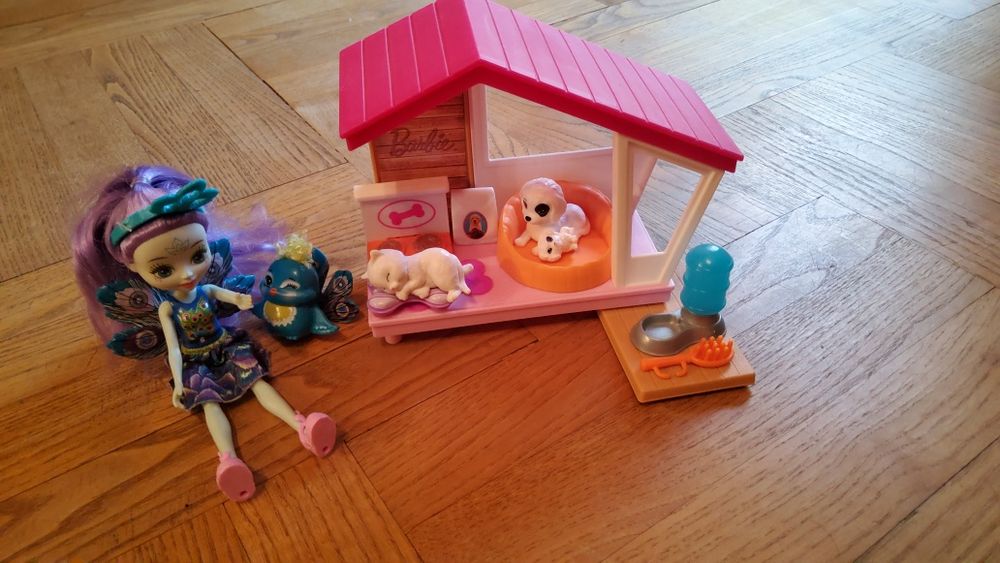 Манекен barbie + Краваната на Челси и  вила за домашни любимци BARBIE