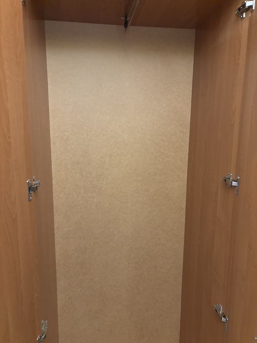 Шкаф прочный в прихожую