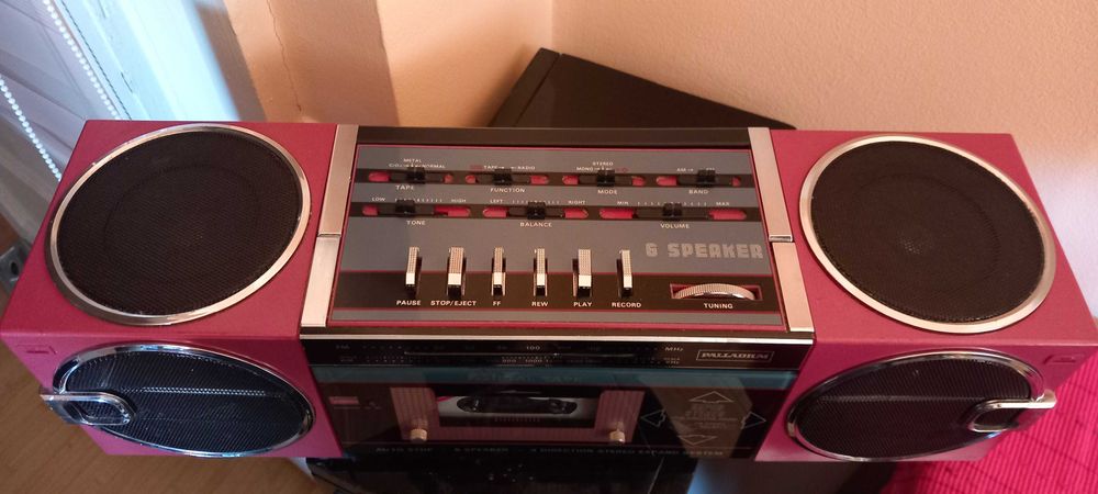 Radiocasetofon Palladium model 879 rosu 6 speaker
