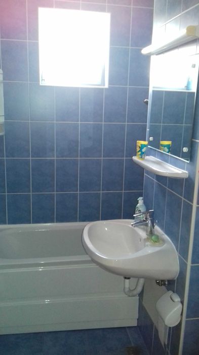 Apartament 2 camere de inchiriat Craiovei Pitesti, loc de parcare