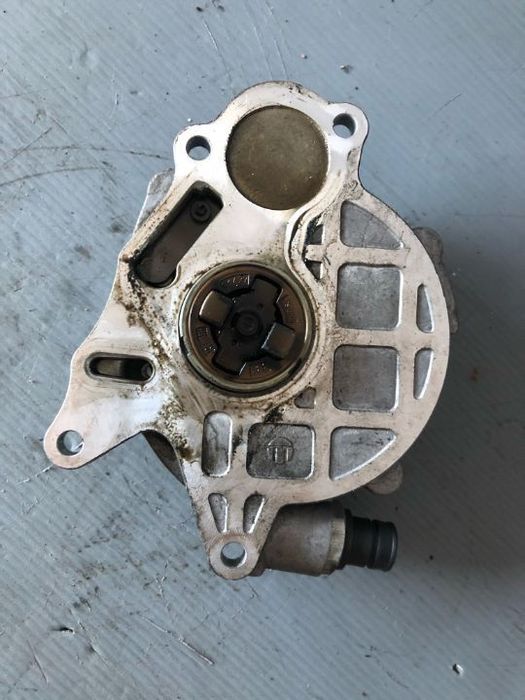 Pompa vacuum 2.0 tdi cba audi a3 8p a4 b8 a5 8f vw golf 6 passat b7 tiguan 5n