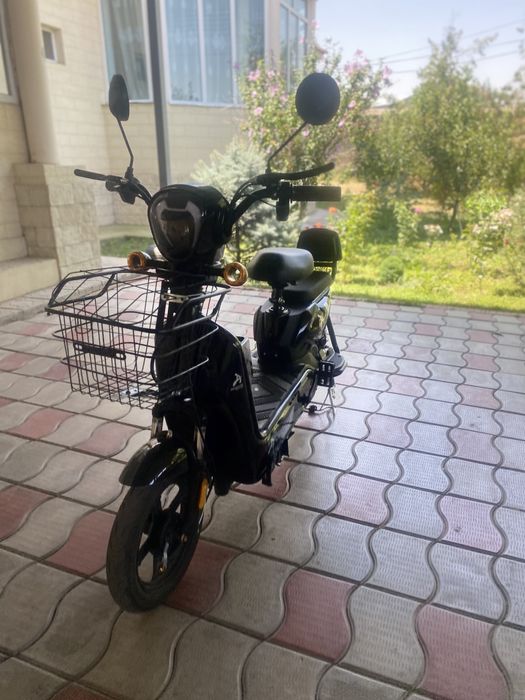 Продам скутер amanat x5
