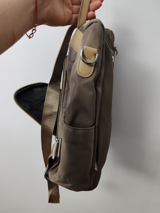 Бежова дсмска раница