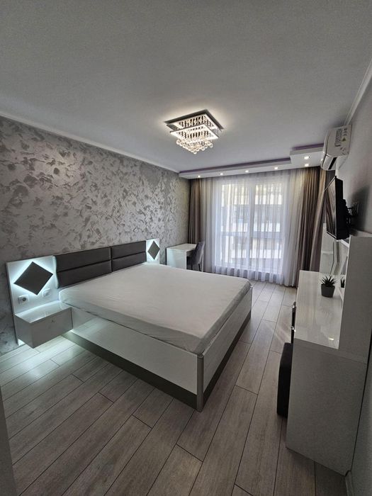 Дава се под наем Двустаен апартамент в Пловдив, Младежки Хълм - 73 кв.м за 715 € - Снимка #3