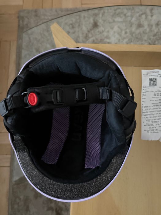 Чисто нова Ски каска - Uvex