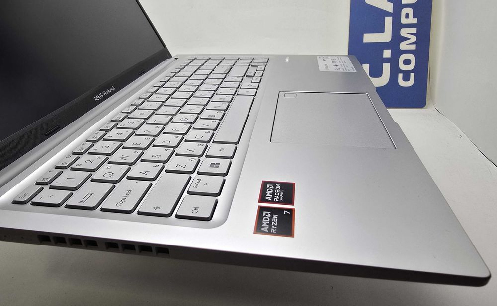 ASUS Vivobook 15   Ryzen 7 170/16GB/512SSD/FHD/Подсветка