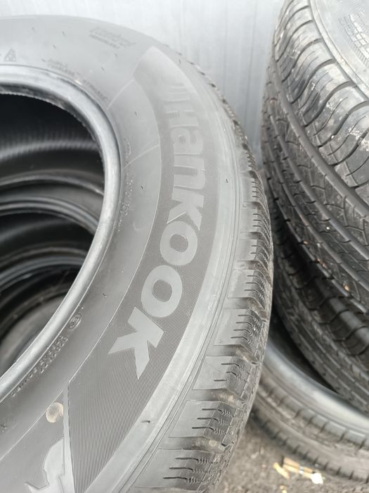 Vând 3 seturi anvelope