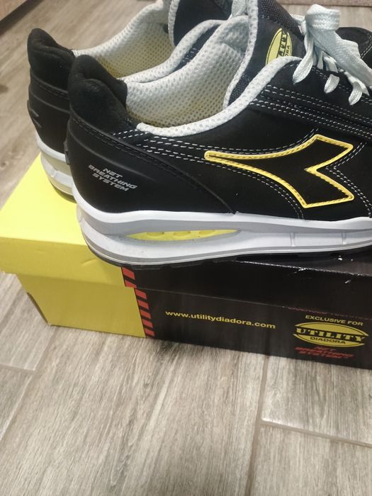 Diadora работни обувки 44