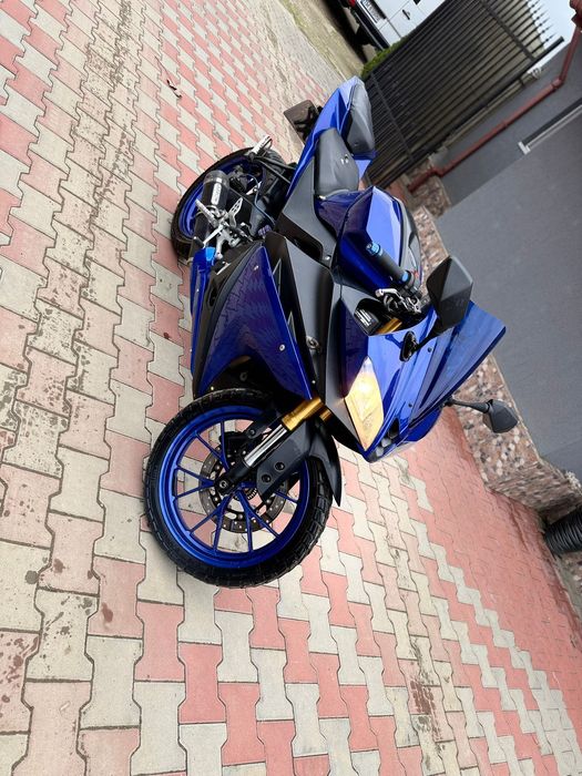 Vând Yamaha yzf r125