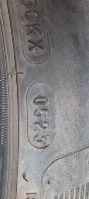 2 броя всесезонни гуми 245 40 20 Michelin  dot23