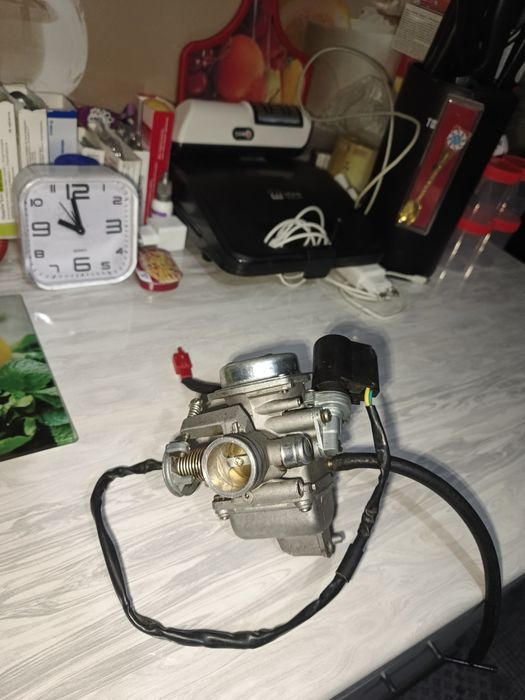 Продам карбюратор на скутер