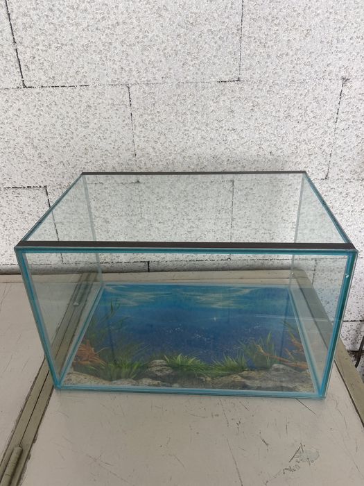Продам аквариум срочно