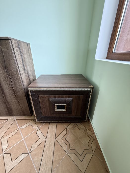 Запазена спалня 160x200 с матрак, скрин и шкафче подарък