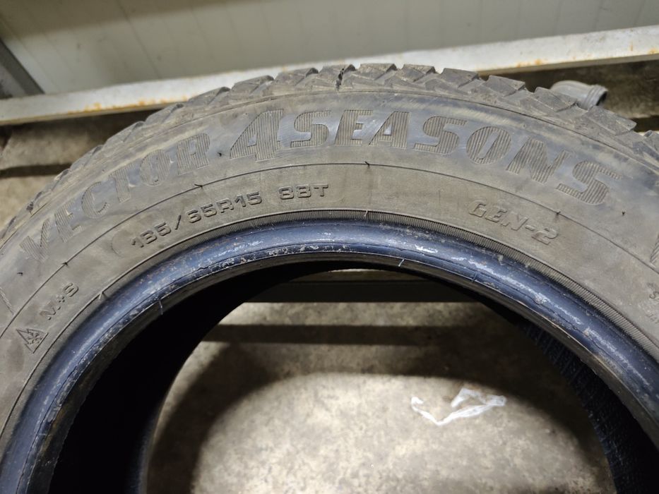 185/65/15 GoodYear 4s