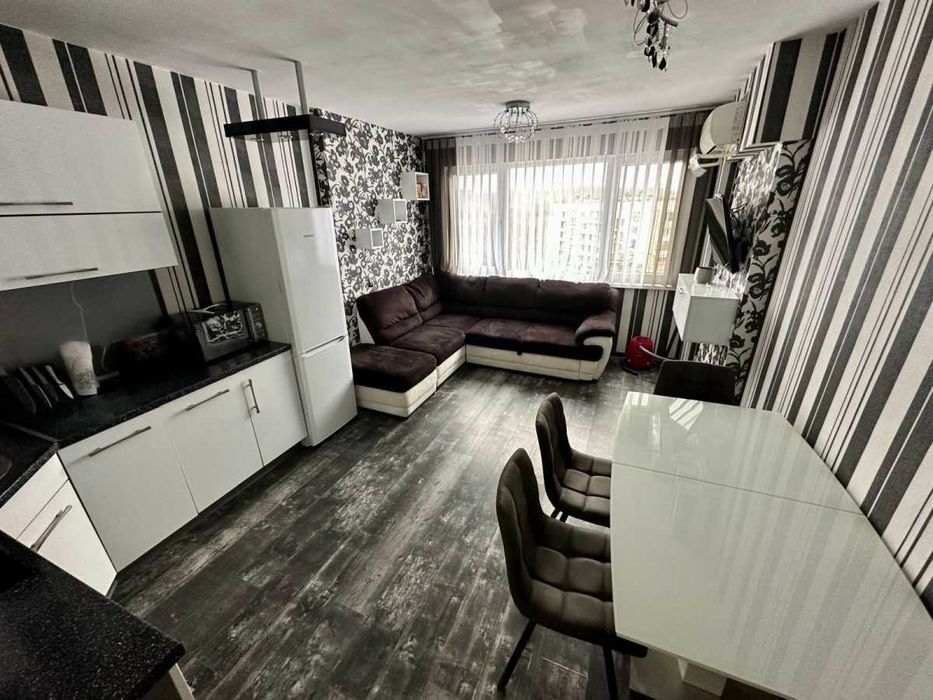 Дава се под наем Тристаен апартамент в София, Стрелбище - 70 кв.м за 790 € - Снимка #1