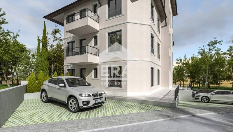 Продава се Тристаен апартамент в Варна, Изгрев - 90 кв.м за 1045 €/кв.м - Снимка #3