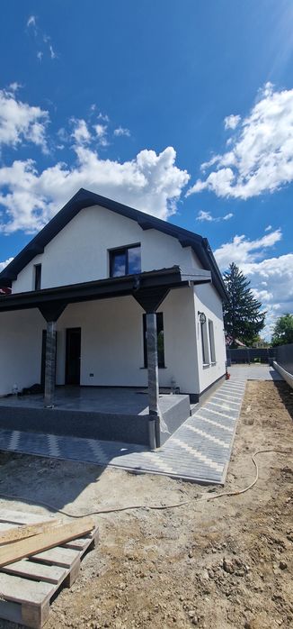 Vila de vanzare in Serbanesti