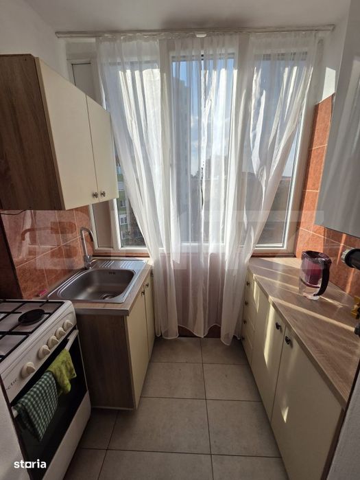 Apartament de vanzare cu 2 camere, 43 mp, zona Semicentral