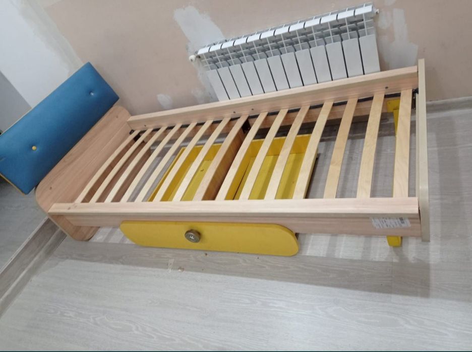 Шкаф угловой вещевой