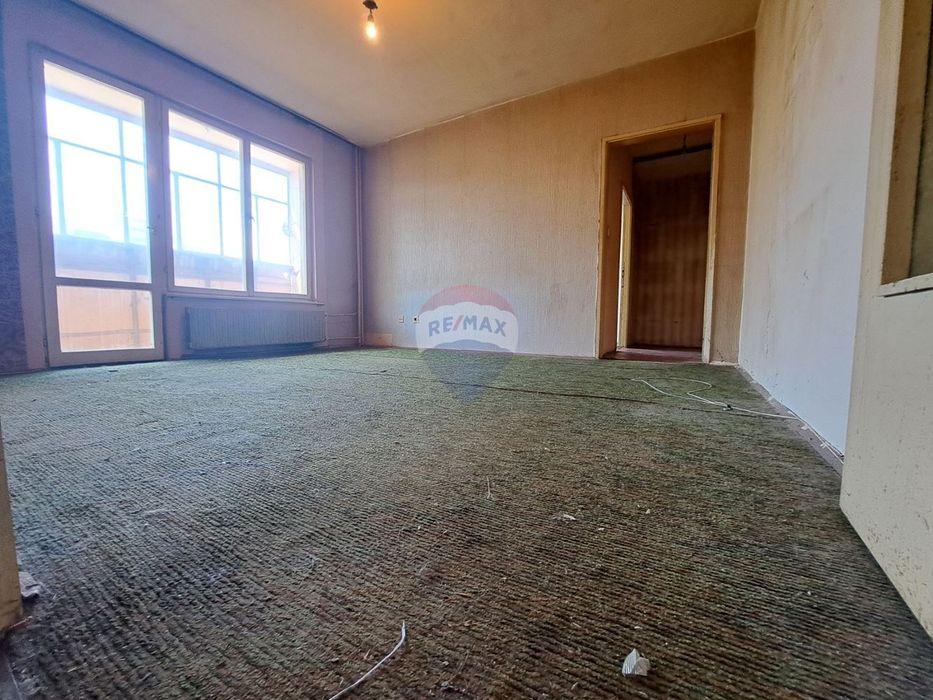 Продава се Тристаен апартамент в Варна, Лятно кино Тракия - 92 кв.м за 2011 €/кв.м - Снимка #7