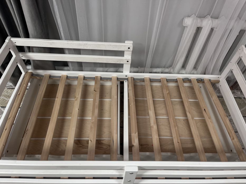 Детская кровать почти новая