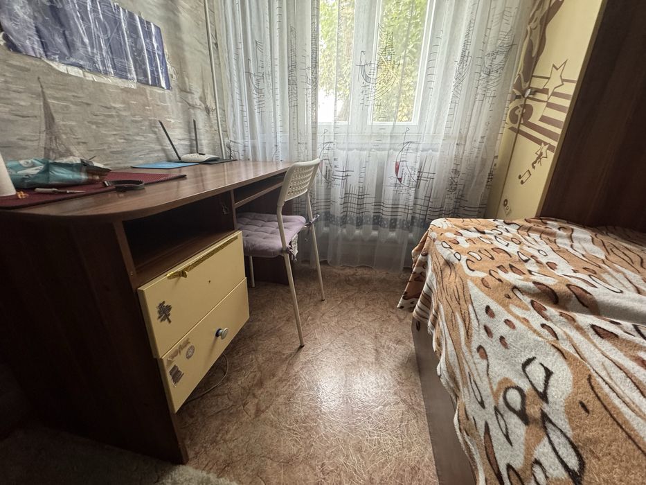 Продам шкаф , кровать и стул