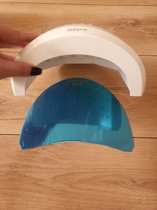 UV/LED лампа за нокти SUNone