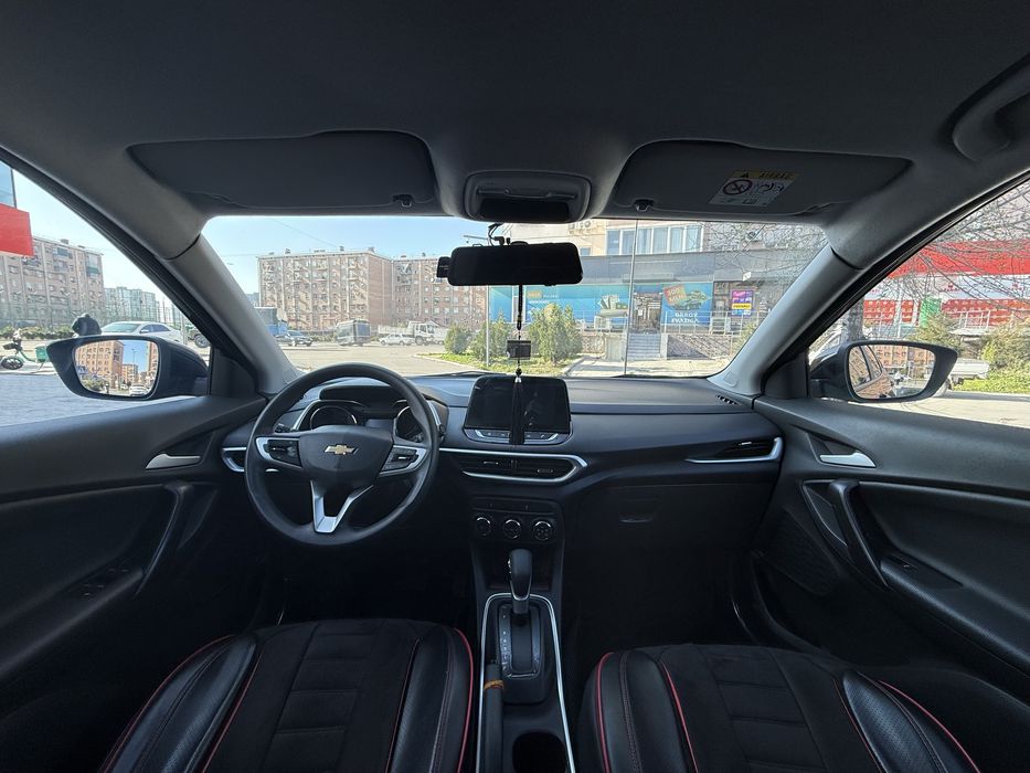 Продам Tracker 2 LT