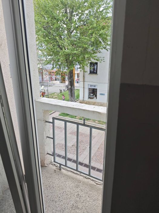 Дава се под наем Двустаен апартамент в Враца, Квартал 103 - 60 кв.м за 357 € - Снимка #10