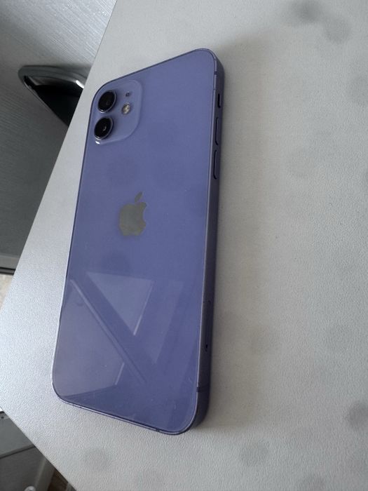 Продам iphone 12 64gb