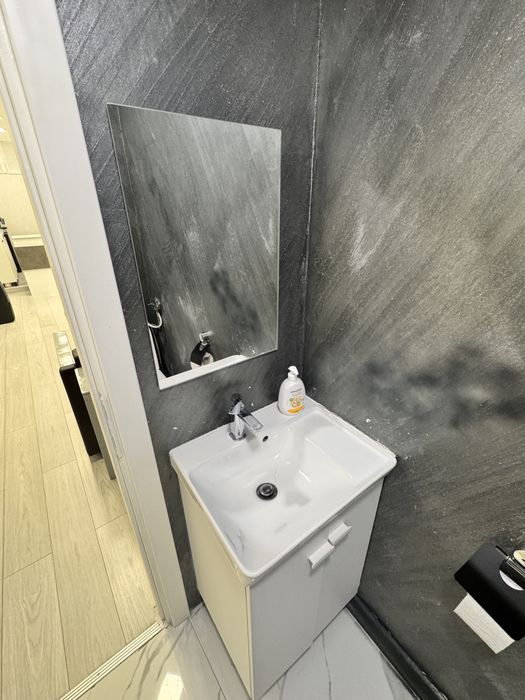 Spatiu de inchiriat-zona cu trafic pietonal intens,Sector 4