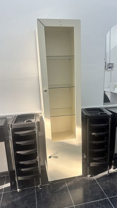 Пенал шкаф сотилади