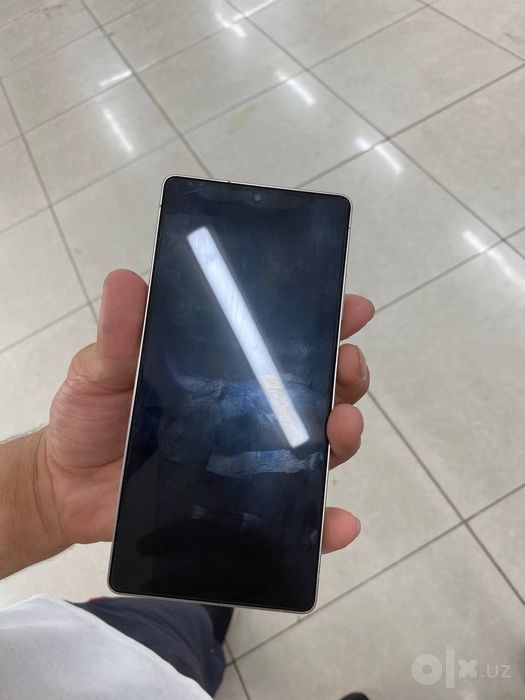Samsung S25 Ultra holati ideal